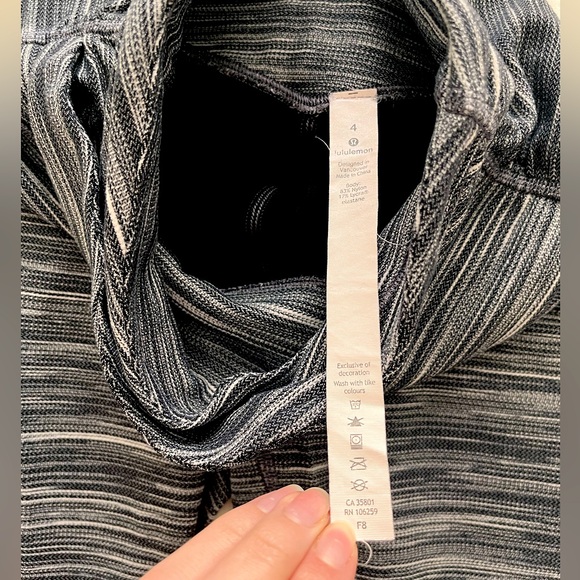 Lululemon Align High Rise Crop Criss Cross Waist leggings, size 4 - Picture 5 of 5